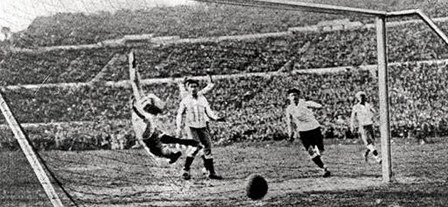 mundial-1930-finał-marca-com.jpg