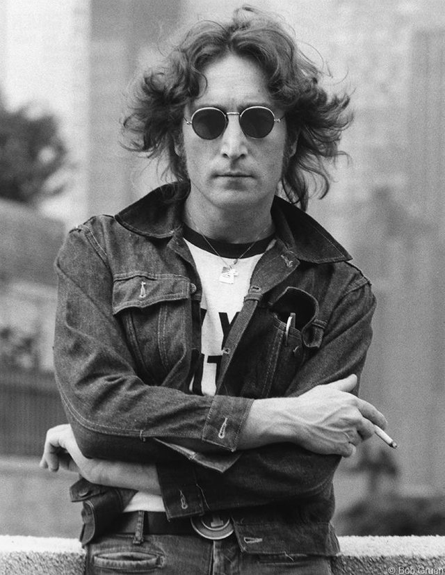 R-161_JLennon1974_Gruen.jpg