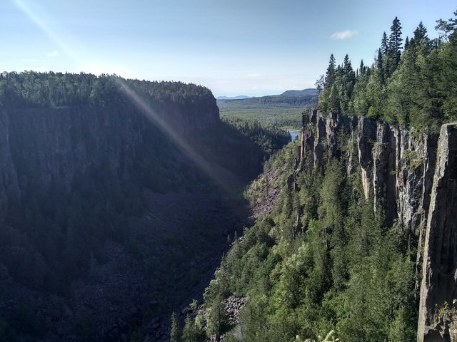 Ouimet Canyon 3.jpg