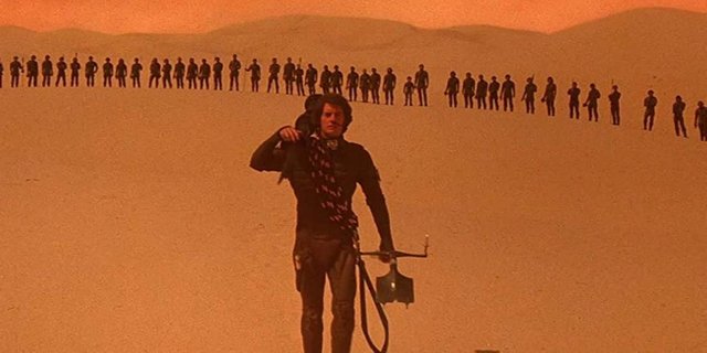 paul-atreides-crosses-the-desert-of-arrakis-with-his-army-in-tow.jpeg