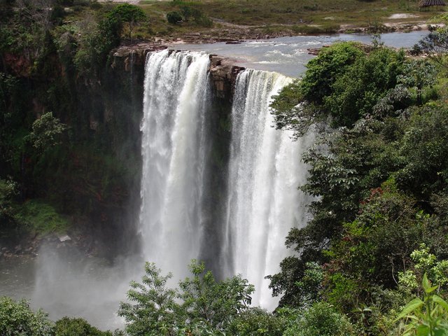 Gran_Sabana_Salto_Kama2_05.jpg