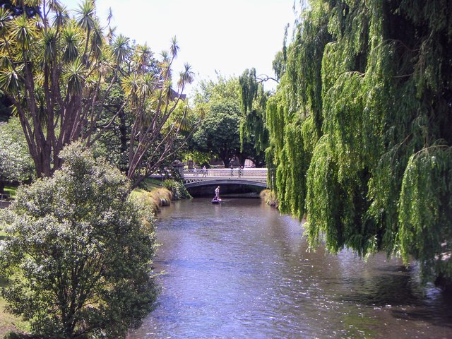 New_Zealand_Christchurch_Canal.JPG