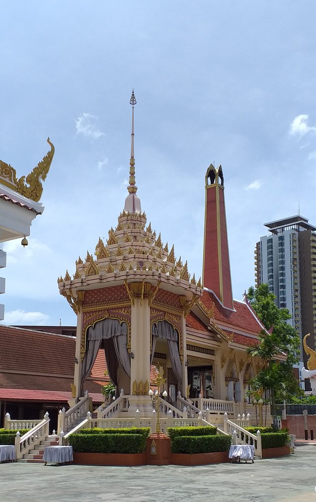 Wat Phasuk Maneejak39 (2).jpg