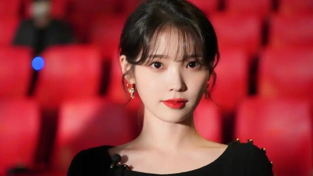 IU.jpg