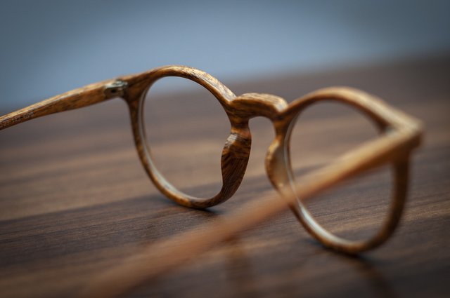 glasses-g0281d59b3_1920.jpg