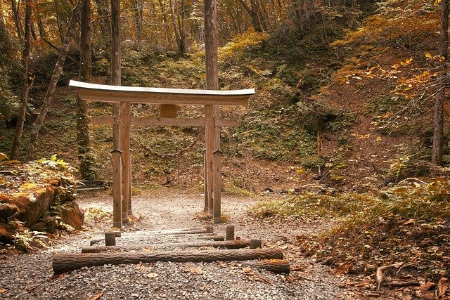torii-7489492_640.jpg