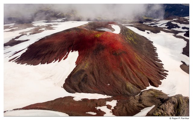 Tindfjallajokull-Sindri-Crater-Iceland.jpg