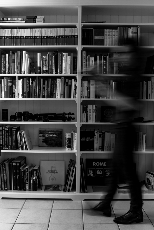 bookshelf.png