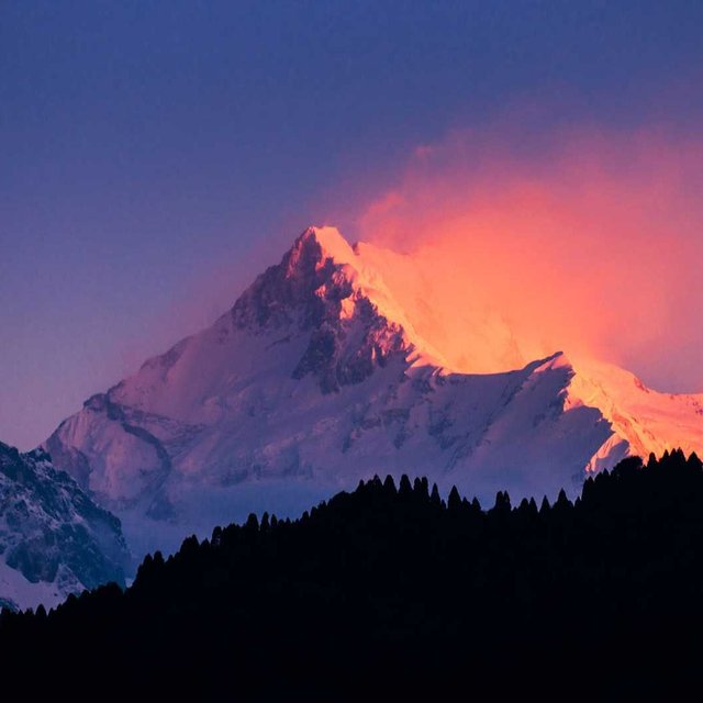 kanchenjungalead.jpg