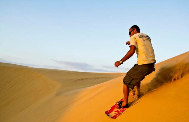 Médanos-de-Coro sandboard.jpg