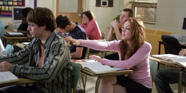 landscape-1437163797-landscape-nrm-1421696599-mean-girls-in-class-cady-and-aaron-lindsay-lohan.jpg