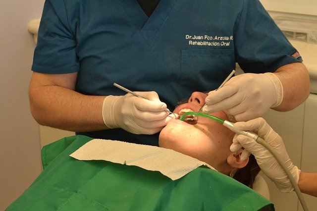 dentist-998830_640.jpg