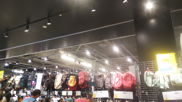 日本初出店 デカトロン西宮店 に行ってみた Steemit