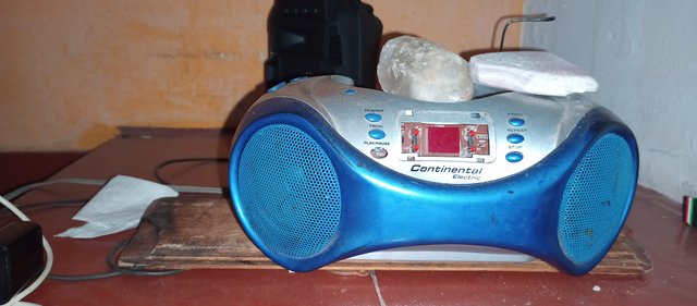 El radio viejo que estaba utilizando
