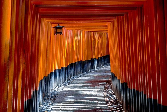 fushimi-inari-shrine-1886975_640.jpg