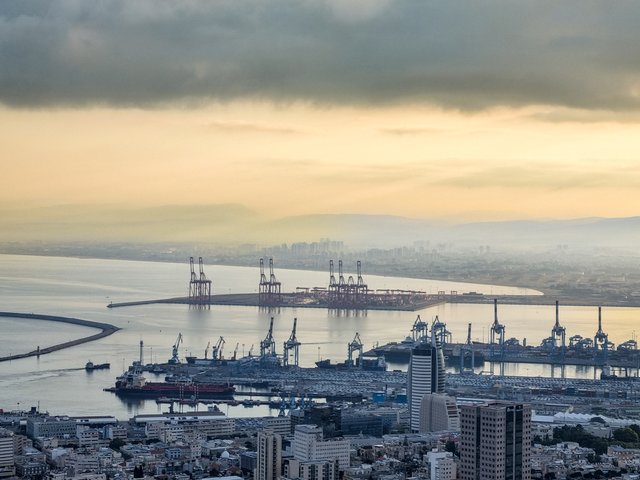 Morning in Haifa