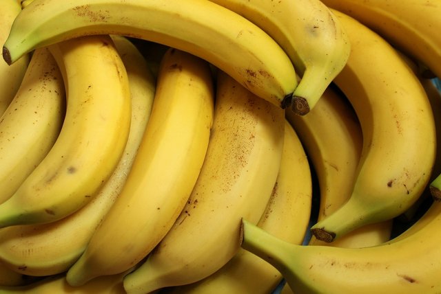 bananas-3700718_1280.jpg