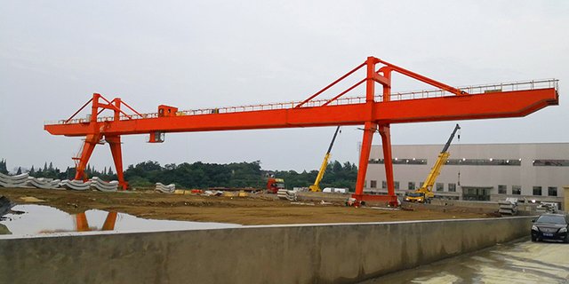 MG10T Gantr Crane.jpg