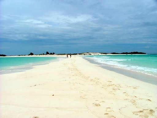 Cayo_herradura_isla_la_tortuga_Venezuela.jpg