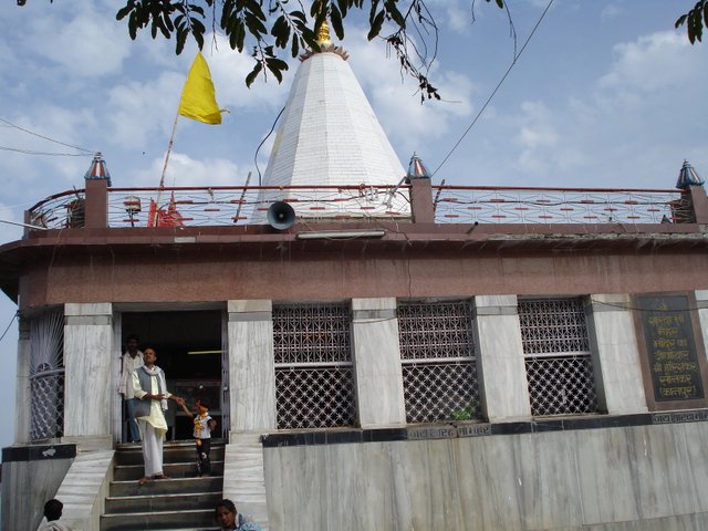 Sharada_Temple_Maihar.jpeg