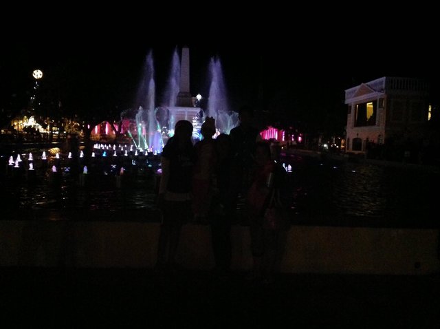 vigan iloxos dancing lights at night park.jpg