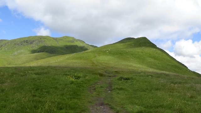 13 View up to summit of Meall nan Tarmachan.jpg