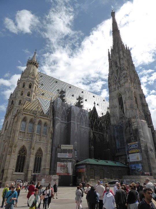 st-stephens-cathedral-426681_960_720.jpg