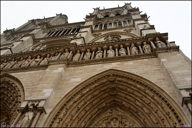 b-EU121023-182122.jpg