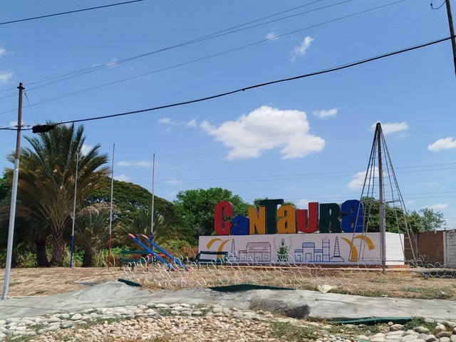 1000349389.jpg