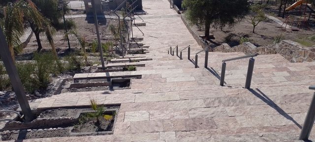 plaza.jfif