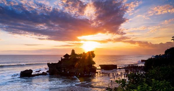 Sunset-Di-Pantai-Tanah-Lot.jpg