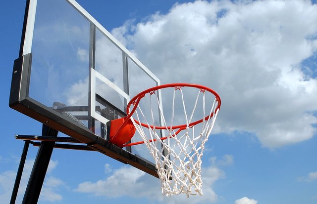outdoor-basketball-1639860_960_720.jpg
