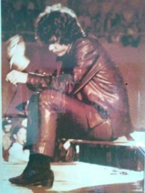 Jim Morrison brown leathers, Singer Bowl, 1968.jpg