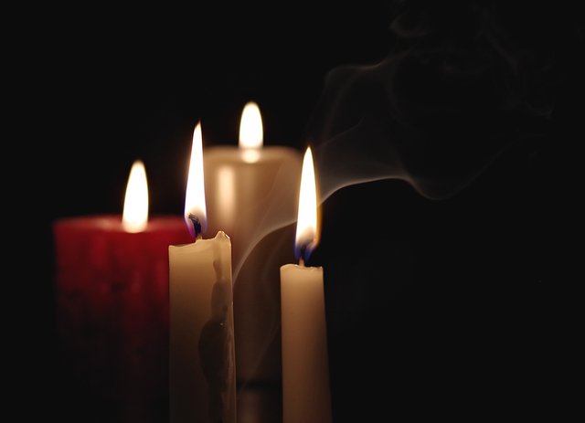 candle-g51ee6d8c5_1920.jpg