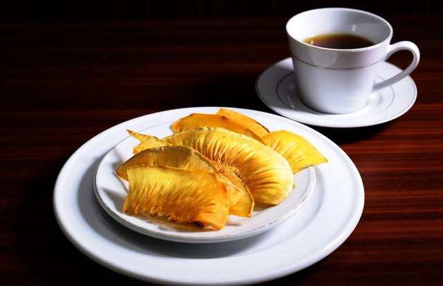 Savory and crunchy breadfruit chips.png