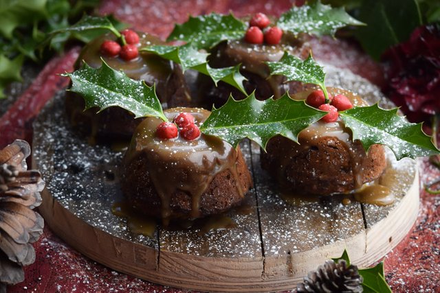 Toasted Pecan Gingerbread Figgy Puddings (7).jpg