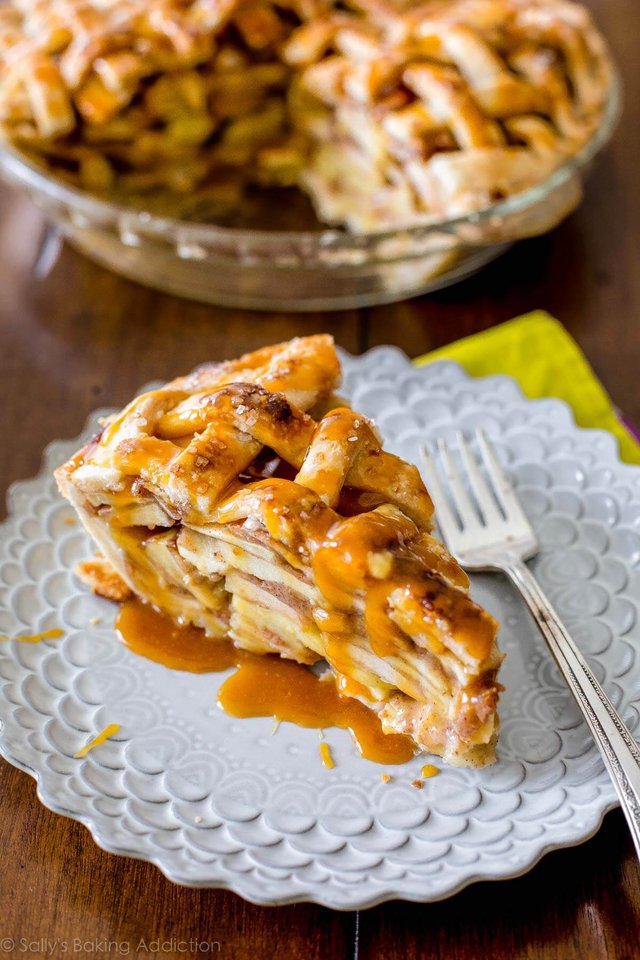 salted-caramel-apple-pie-recipe-2.jpg