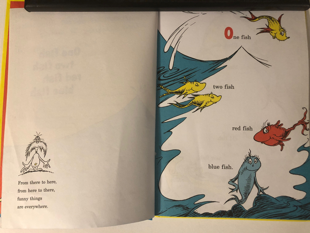 Dr Seuss - One Fish, Two Fish, Red Fish, Blue Fish (Dr. Seuss Beginner Book  Video) 