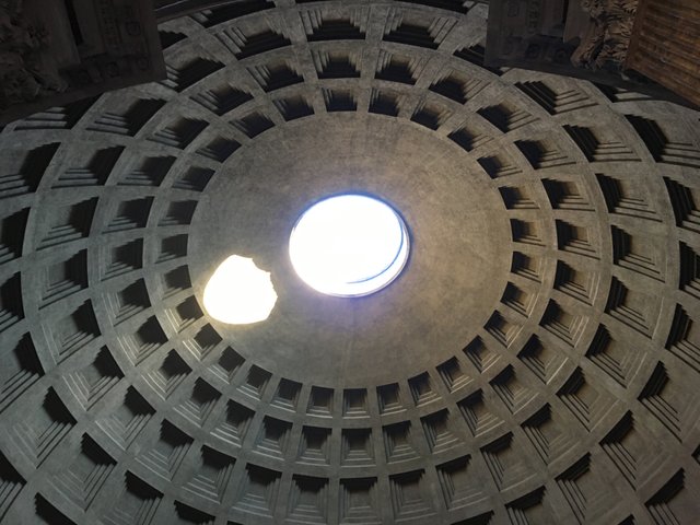 Pantheon Oculus.jpg