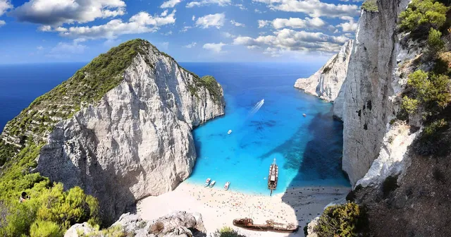 1200x630px-Navagio_1.webp