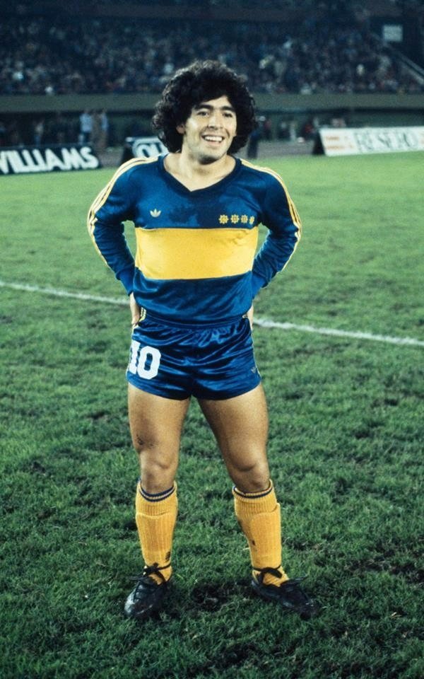 cuadros-diego-maradona-en-boca-juniors-1981-15x20cm-D_NQ_NP_834748-MLA25682938203_062017-F.jpg