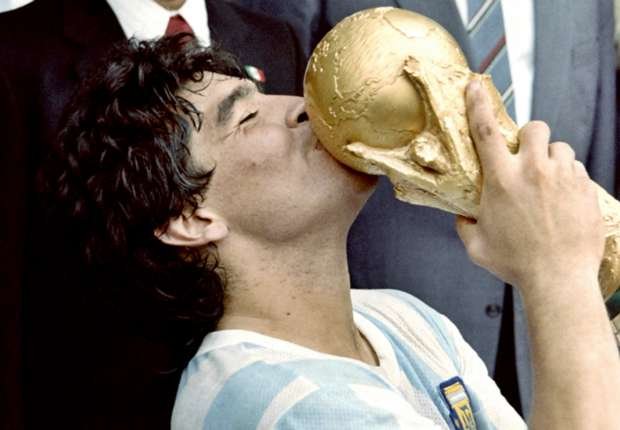 maradona_cup.jpg