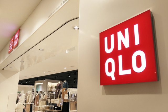 Uniqlo_fashion_sign_ST-5.jpg