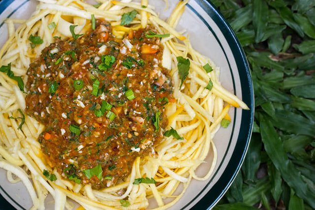 Roh-vegane-Gemuesebolognese.JPG