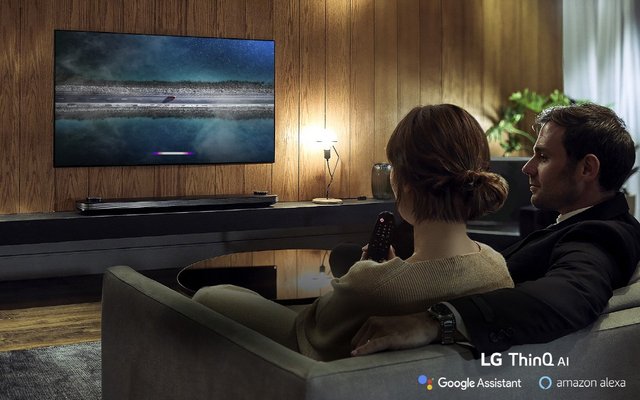LG-ThinQ-AI-TV-Lifestyle-01.jpg