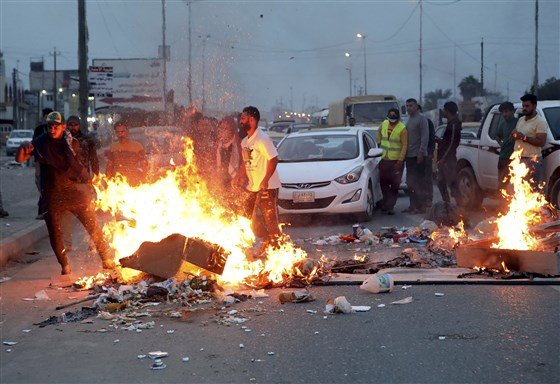 181205-iraq-yellow-vests-mc-1019_0947f7f970ee8a000557029e8f6b72ea.fit-560w.JPG