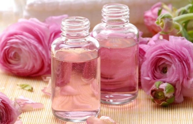 rose-water-.jpg