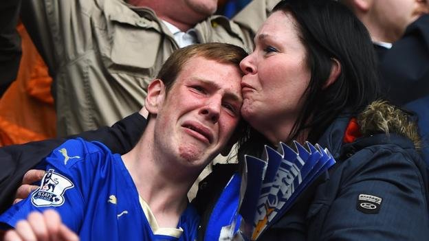 _89185613_leicester_fans_getty_crying.jpg