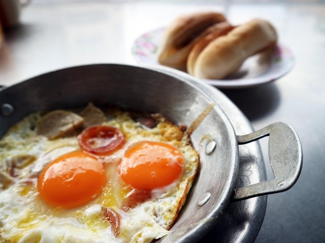 a-fried-egg-4074826_1280.jpg