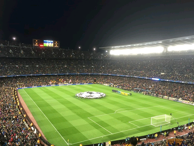 fc-barcelona-1314076_640.jpg